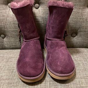 UGG WOMEN BAILEY BUTTON UGG CHARM PURPLE BOOTS SIZE 7